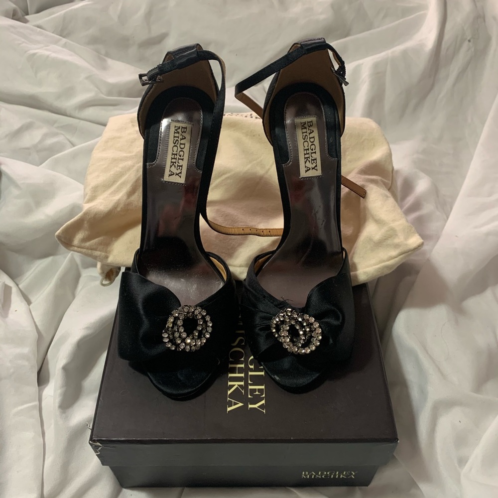 Open toe Badgley Mischka heels